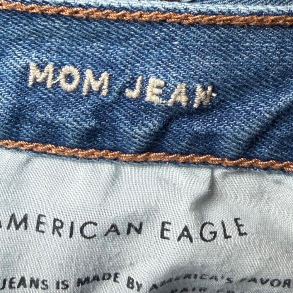 American Eagle Womens Size 6 Mom Jeans Distressed High Rise Raw Hem Blue Denim - Picture 5 of 16